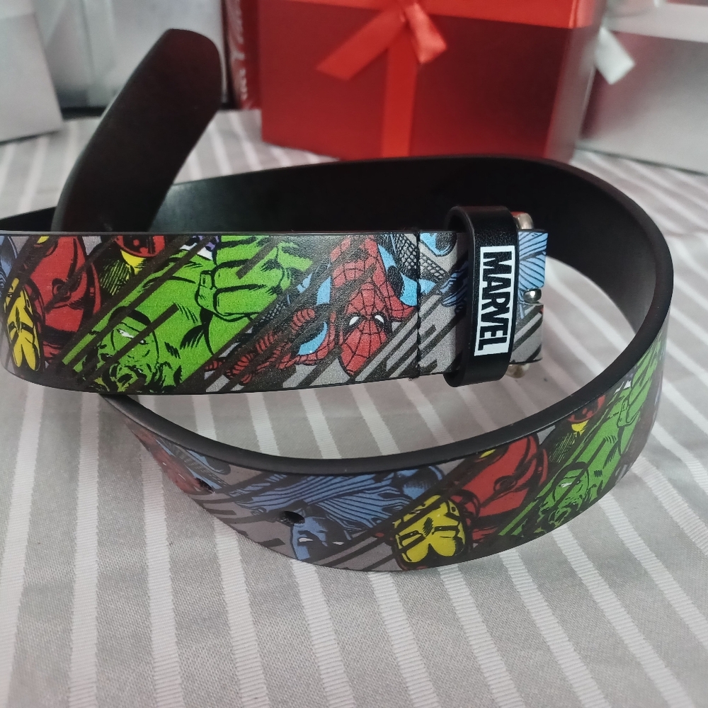 MARVEL Belt Size 30-32 Multi-Hero Breakthru BRAND-NEW w/tags